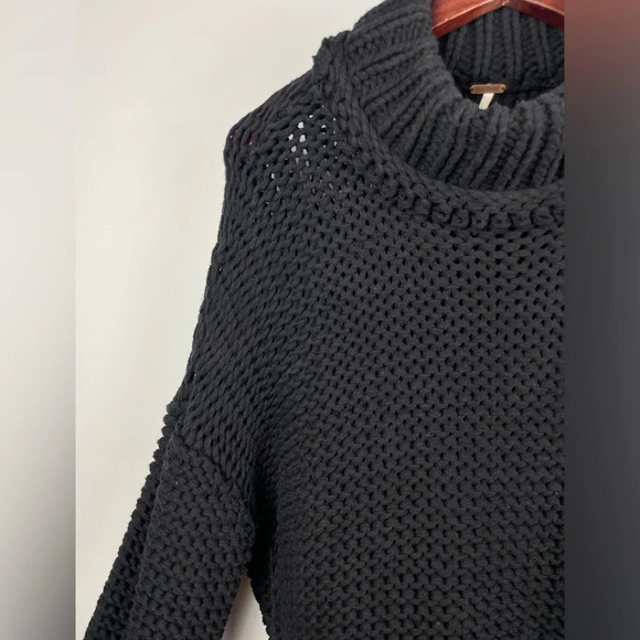 Free People Black Chunky Knit Oversized Turtleneck Pullover Sweater - Picture 5 of 9